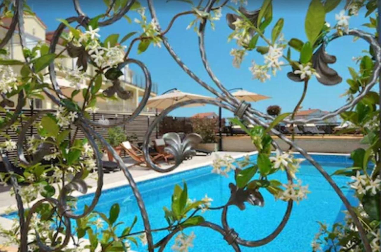 Apartments Villa Golden View Τρογκίρ Εξωτερικό φωτογραφία