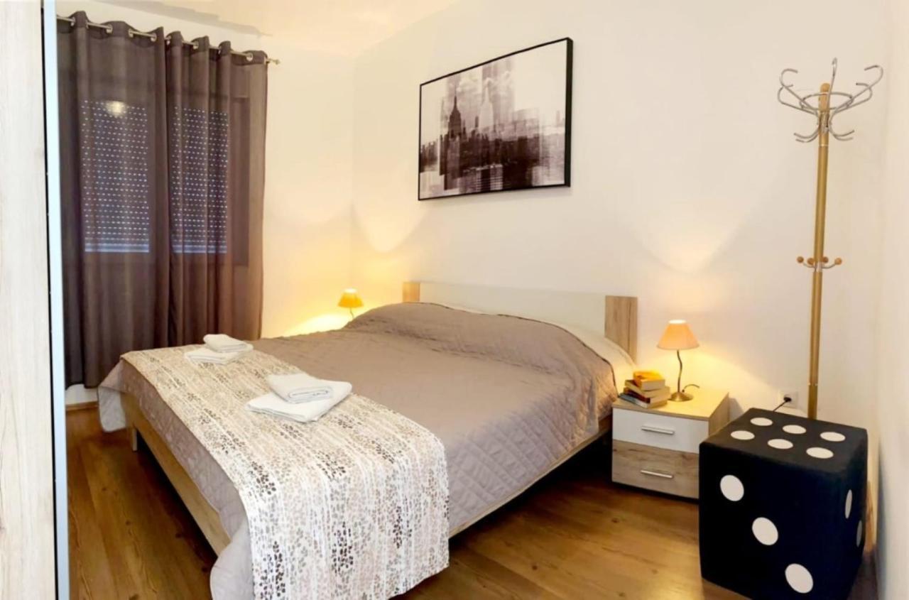 Apartments Villa Golden View Τρογκίρ Εξωτερικό φωτογραφία