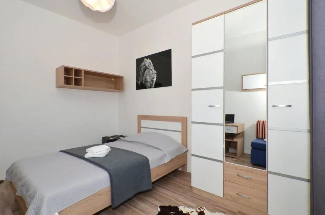 Apartments Villa Golden View Τρογκίρ Εξωτερικό φωτογραφία